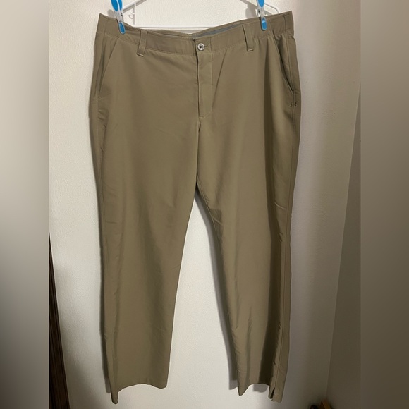 UNDER ARMOUR Straight Leg Lightweight‎ Tech Pants in Khaki Men's Size 40X32 - Picture 1 of 7